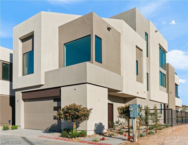 Building Photo - 66 Lakefront Dr