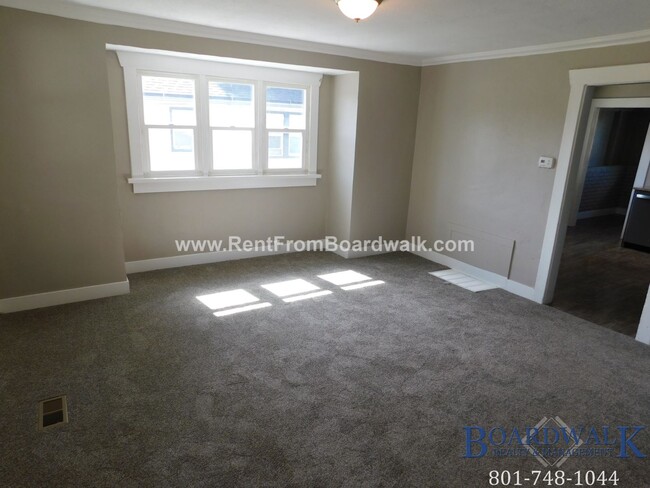 Building Photo - Fantastic SLC home!