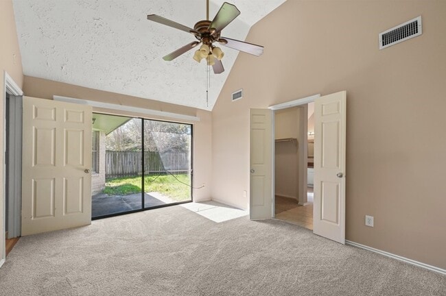 Building Photo - 6903 Foxcroft Ln