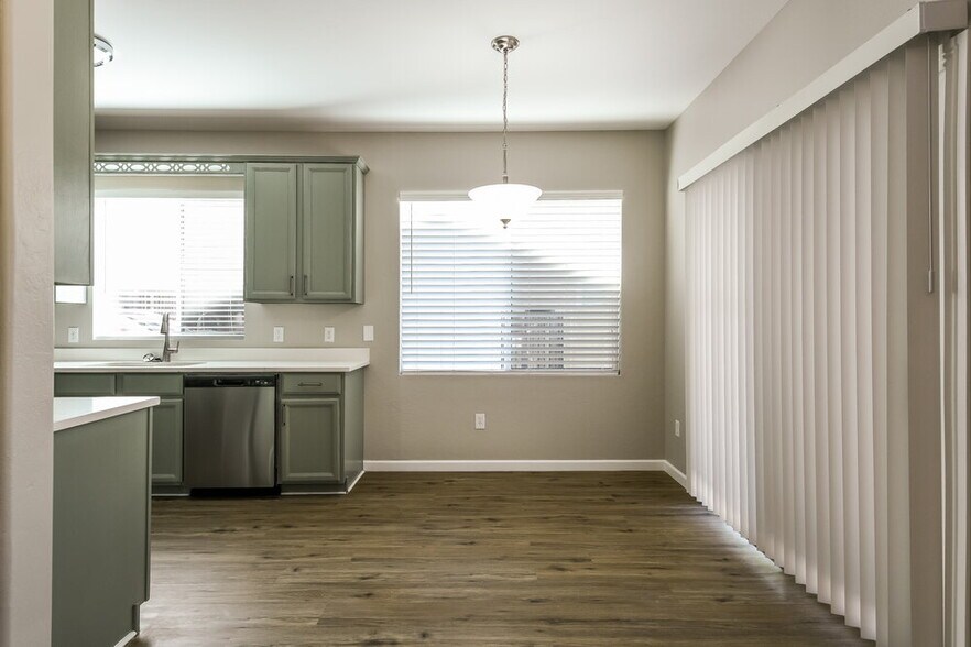 Building Photo - 34818 N 31st Ave