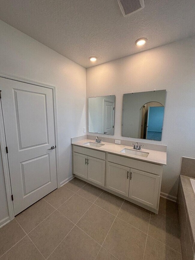 Building Photo - 3094 Mindfullness Dr