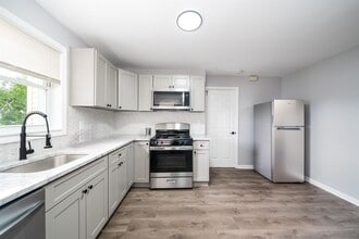 Building Photo - 9009 Durham Ave