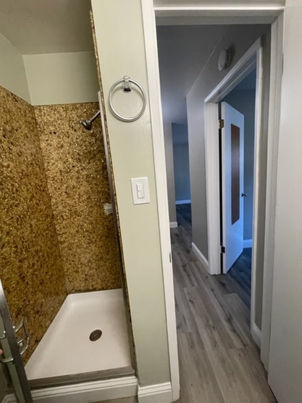 Building Photo - 5499 Claremont Ave