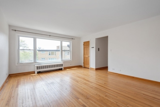 Living Room - 6809 N Northwest Hwy