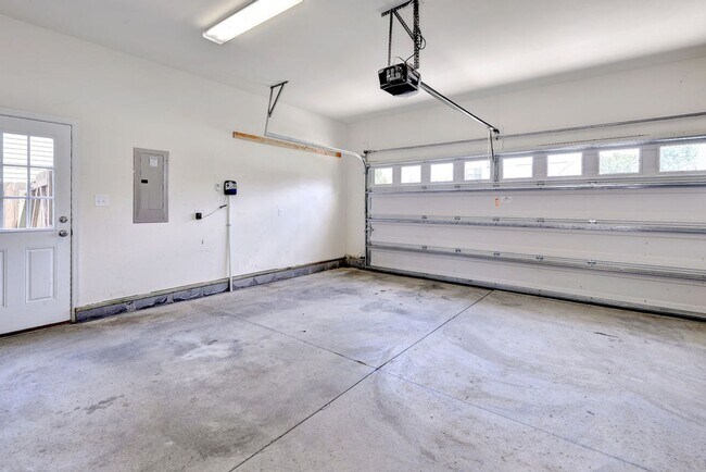 Building Photo - 4688 Yeardley Loop