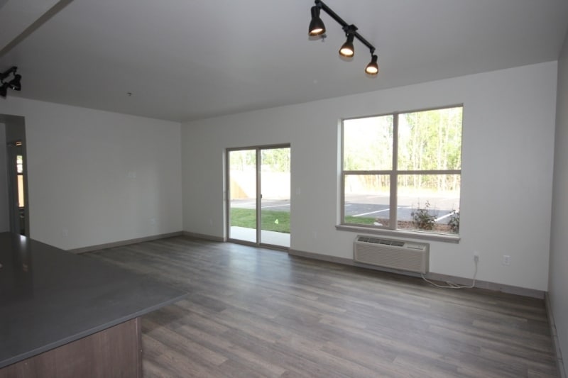 Building Photo - 718 Edgewood Pl