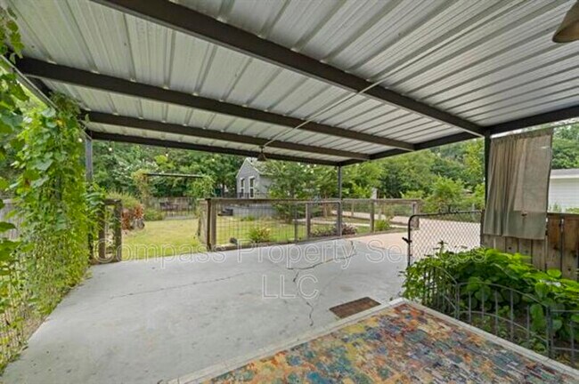 Building Photo - 1113 N New Rd