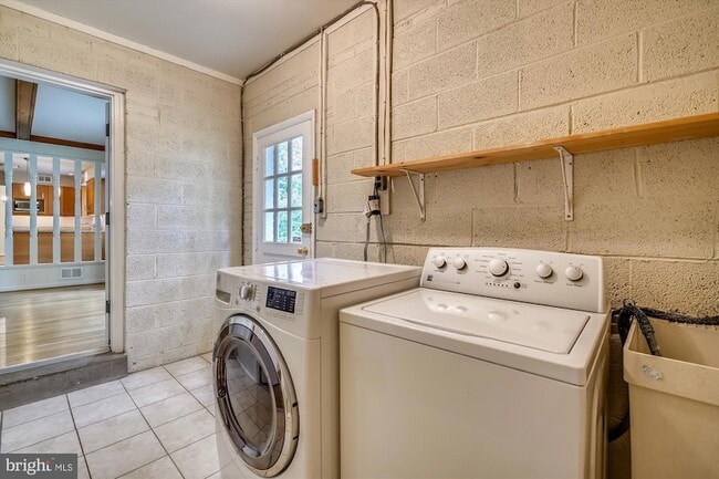 Building Photo - 11200 Powder Horn Dr