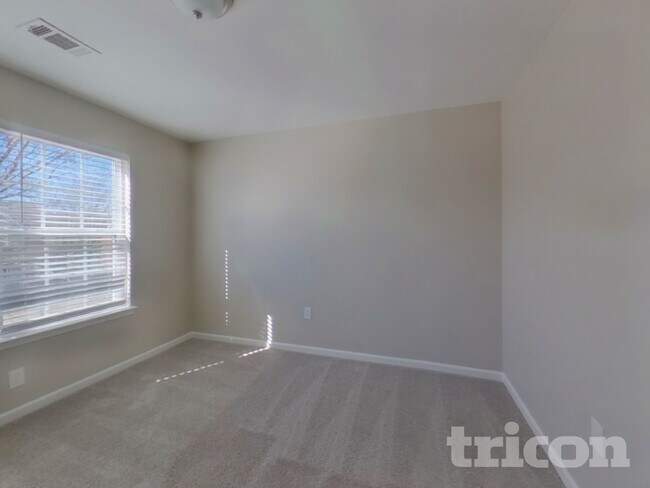 Building Photo - 2020 Universe Ct