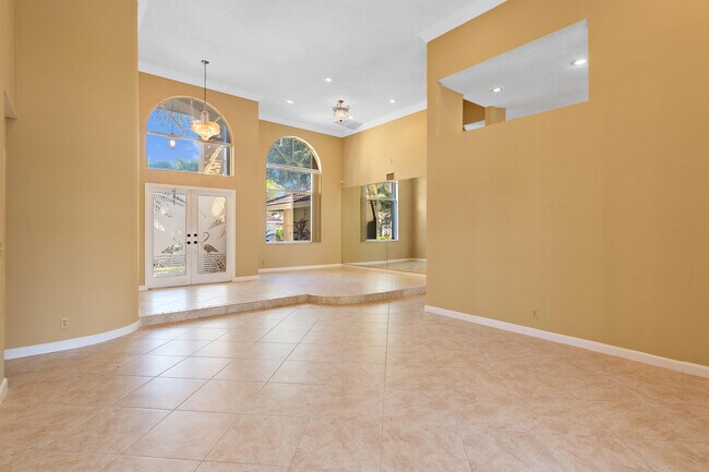 Building Photo - 6051 NW 60th Ave