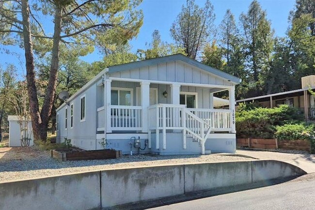 Building Photo - 1079 Mountain Shadows Blvd