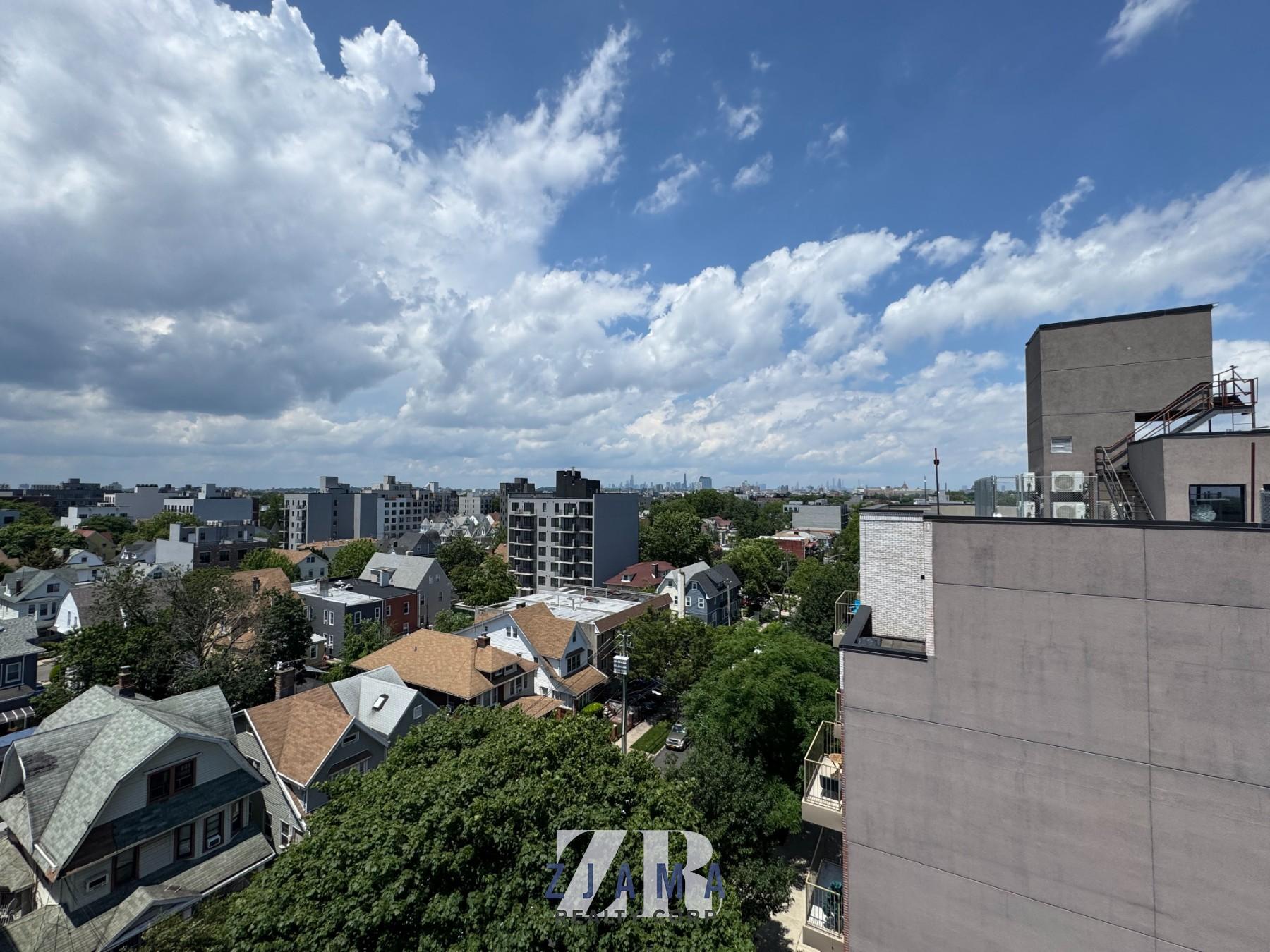 Building Photo - 1629 Brooklyn Ave