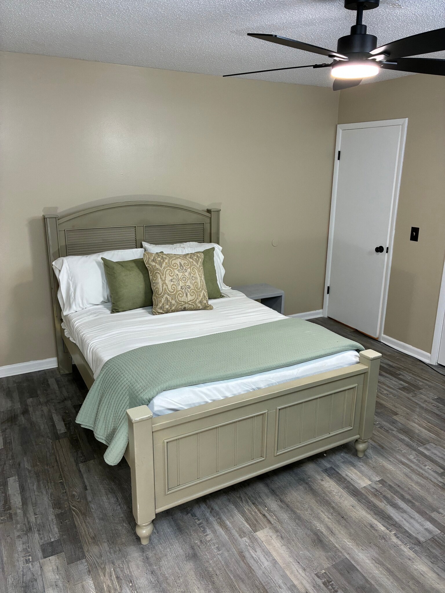 Building Photo - 410 Etowah Ave