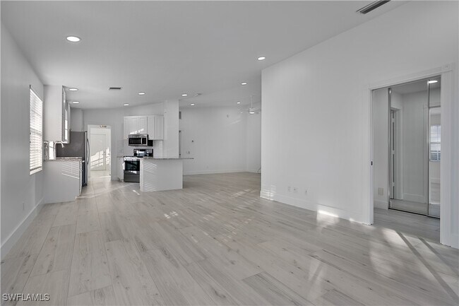 Building Photo - 4768 San Carlo Ct