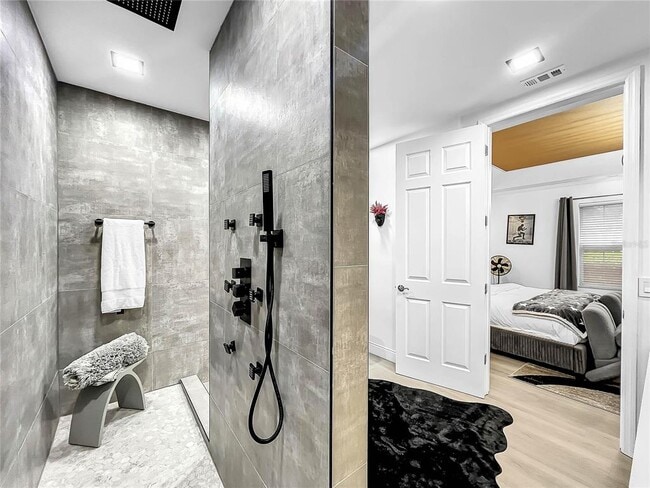 Building Photo - 3608 54th Dr W