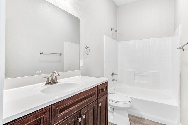 Building Photo - 213 Wyndham Meadows Way