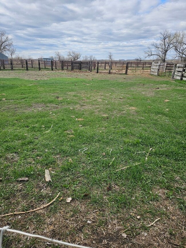Building Photo - 4 bed, 3 bath house in the country