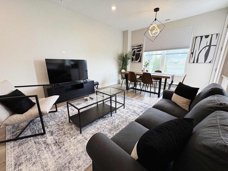 Building Photo - 28379 Torch Pkwy