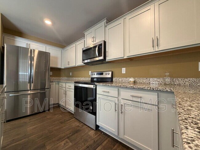 Building Photo - 7129 Finnigan Rd