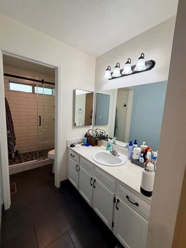 Building Photo - 2751 Azuza Way