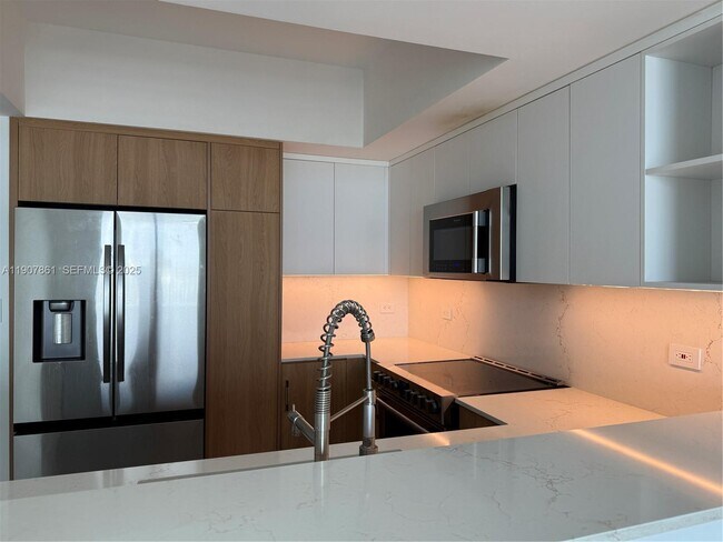 Building Photo - 140 S Dixie Hwy