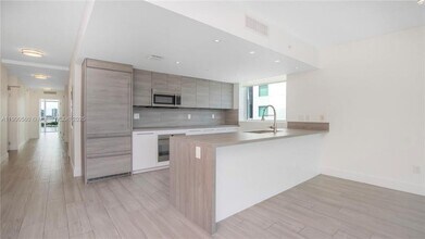 Building Photo - 3 bedroom in Sunny Isles Beach FL 33160