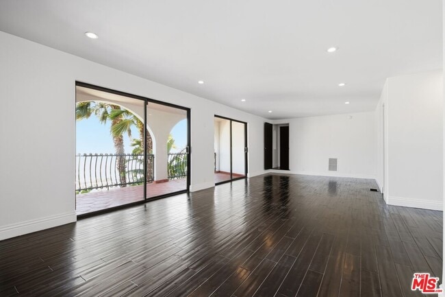 Building Photo - 8908 Appian Way