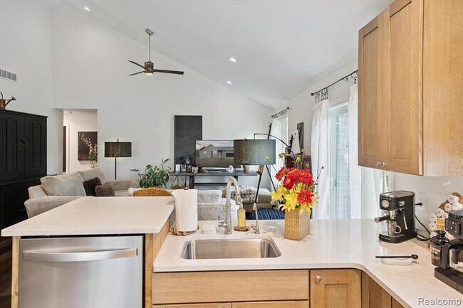 Building Photo - 4565 Katherina Z Pl