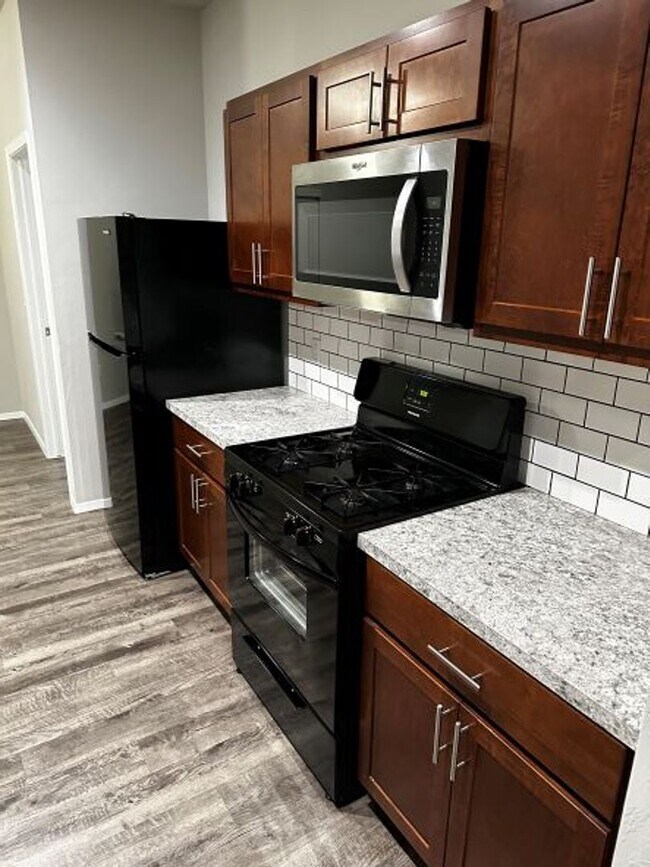 Building Photo - Open Floor Plan - Great Location - Putnam City Schools