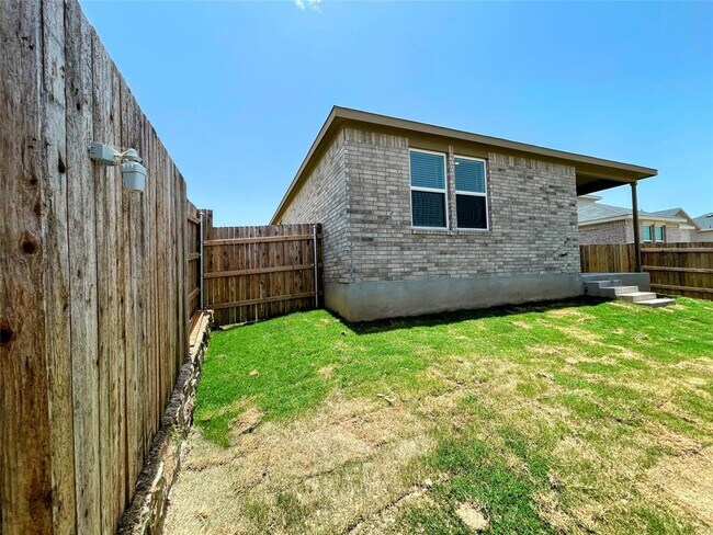 Building Photo - 173 Golden Bell Wy