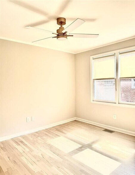 Building Photo - 60 Delmont Dr NE