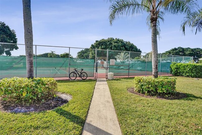 Building Photo - 5121 Lakefront Blvd