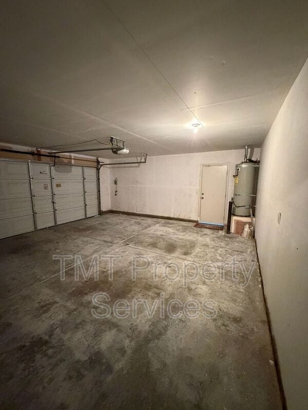 Building Photo - 9119 Willowberry Way