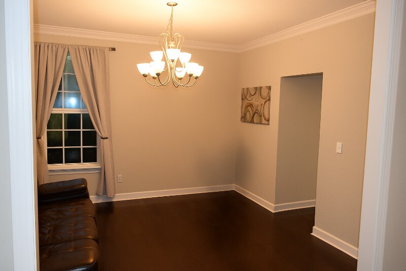 Building Photo - 912 Lake Thrasher Dr