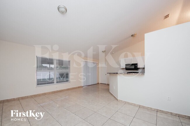Building Photo - 1307 Dover Dr