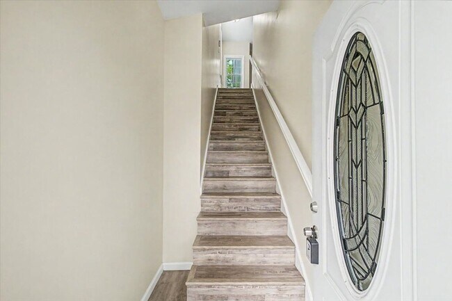 Building Photo - Downtown 2 bedroom Condo
