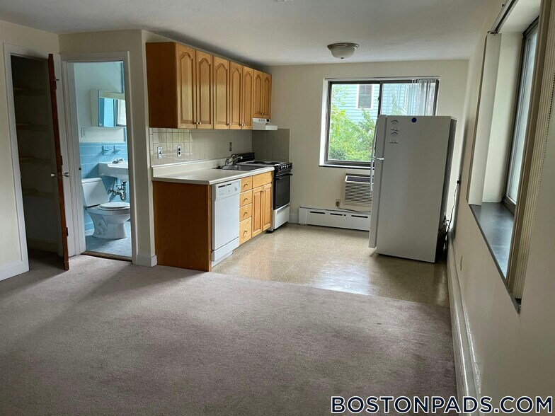 Building Photo - 15 Chester St