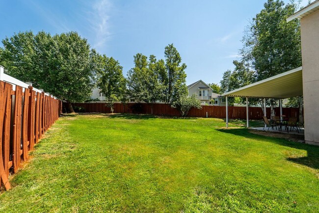 Building Photo - Beautiful Home in Midvale w/ attached 2 ca...