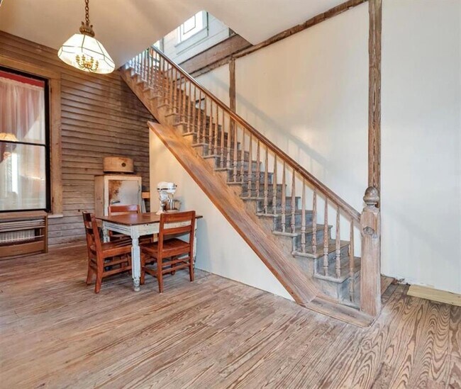 Building Photo - 2113 Avenue H