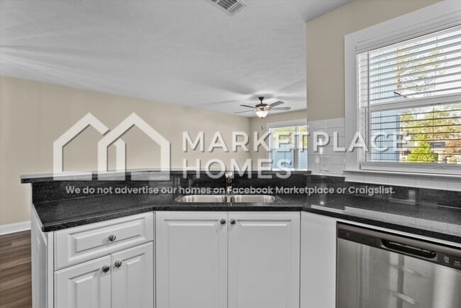 Building Photo - 2233 Perrins Ln