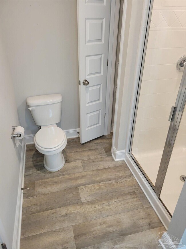 Building Photo - 6081 Royal Port Ct