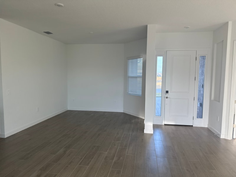 Building Photo - 7796 Lakes Edge Ln