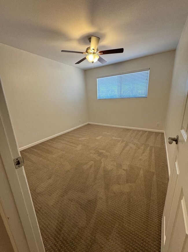 Building Photo - Single Story 4 bedroom Scottsdale Home