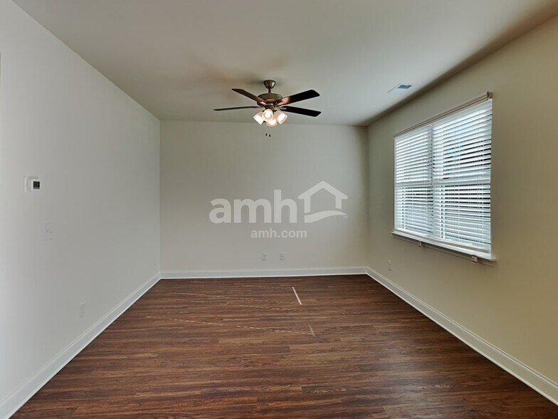 Building Photo - 6205 Bridlewood Ln