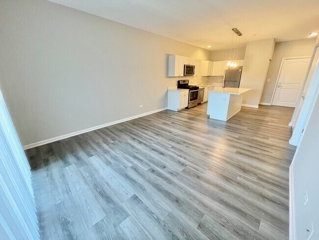 Building Photo - 301 N Madison St