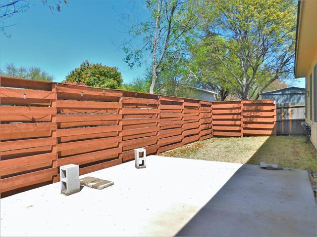 Building Photo - 717 Pace Dr