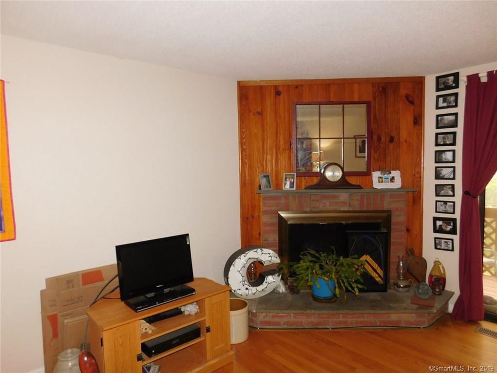 Fireplace - 32 Upper Pattagansett Rd