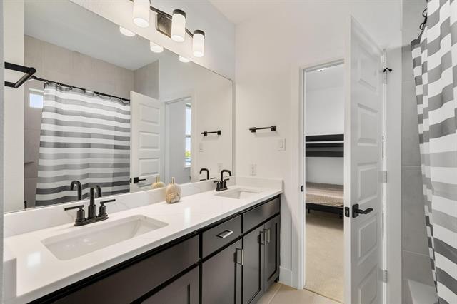 Building Photo - 9303 Easy St