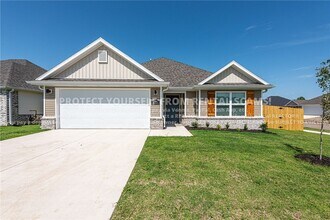 Building Photo - 617 Wagon Wheel Ave