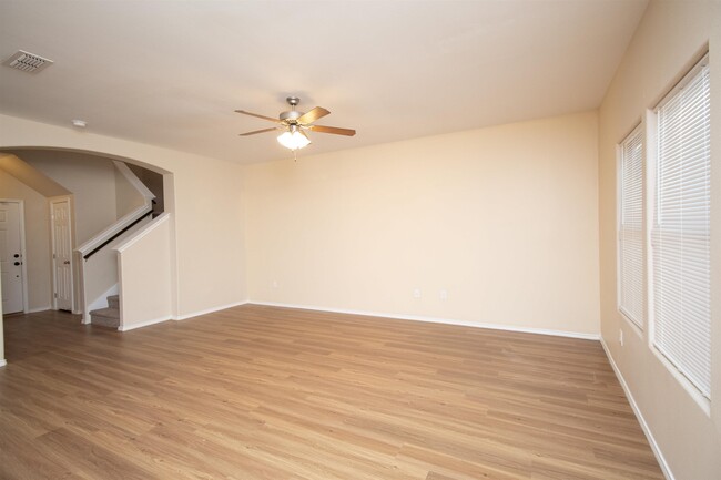 Building Photo - 4426 Gloria Dr